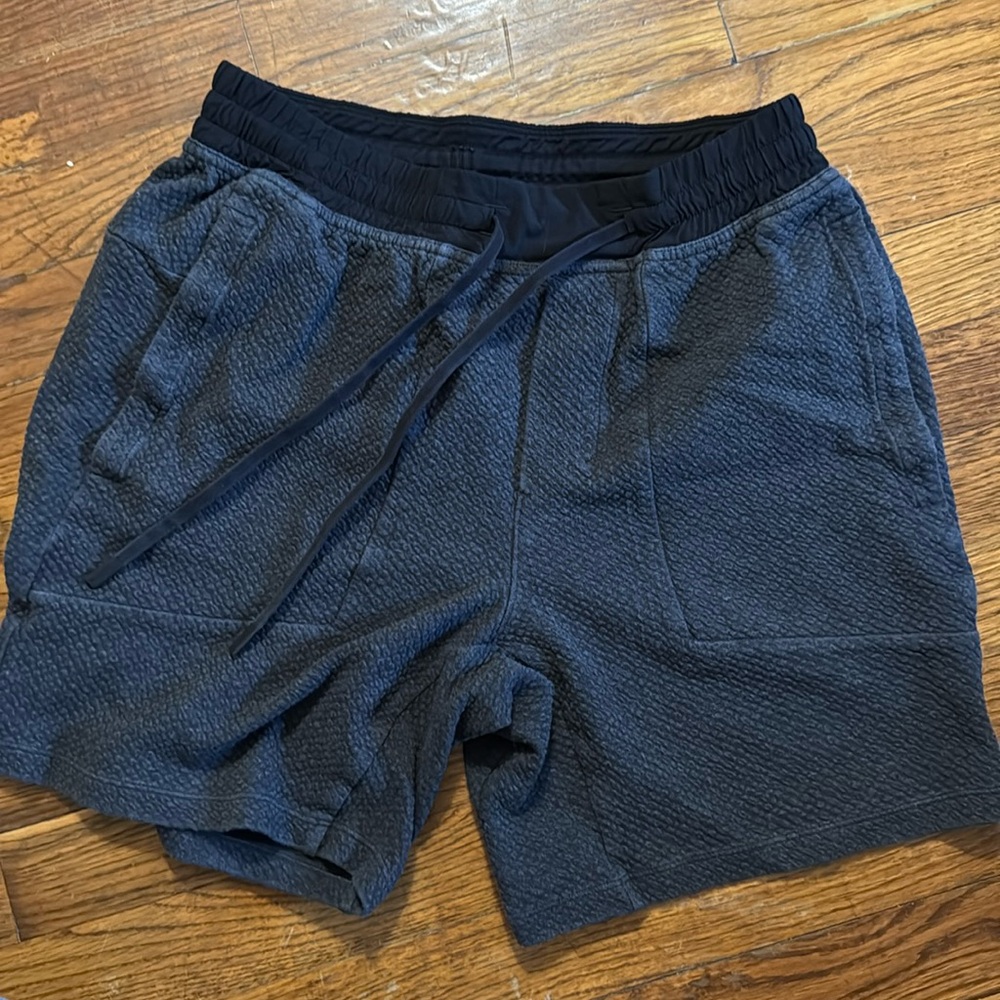 Lululemon at ease shorts
